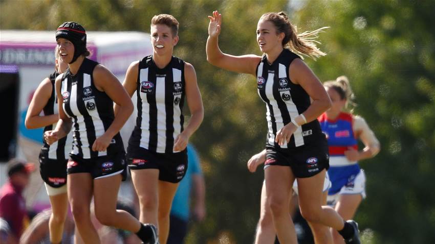 Collingwood re-sign host of players