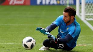 Brad Jones content with Saudi switch