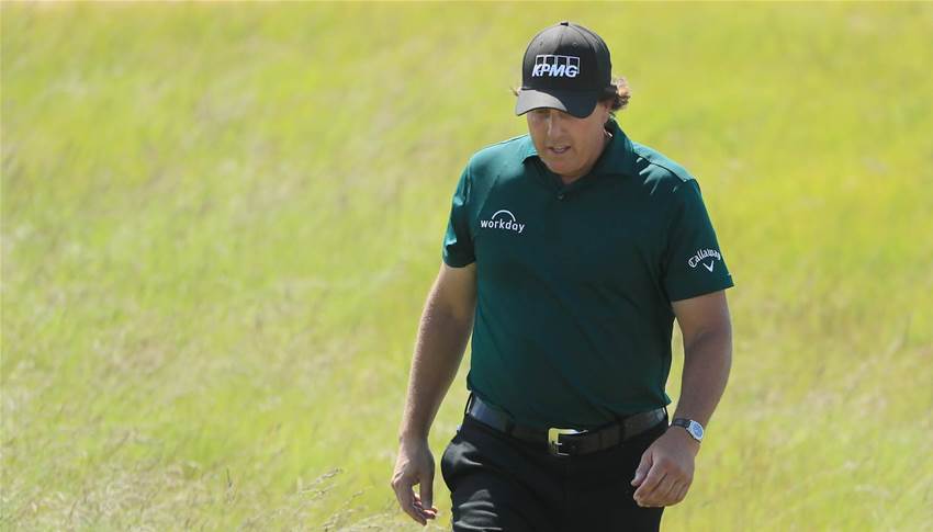 Mickelson reaches boiling point at Shinnecock