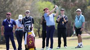 Reed aces LIV Adelaide's party hole as Aussies struggle