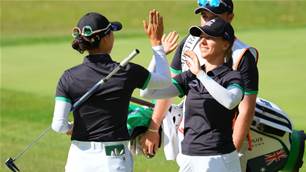 Lee, Kyriacou inch Australia to Crown semi-finals