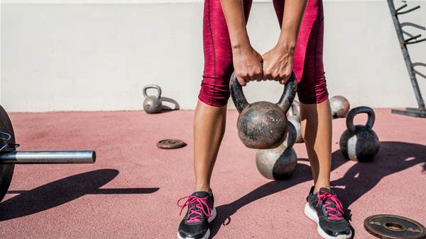 Here&#8217;s Exactly How to Use a Kettlebell for the Most Effective Workouts