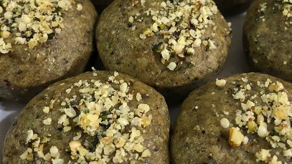 RECIPE: Fig, hemp & walnut mini muffins