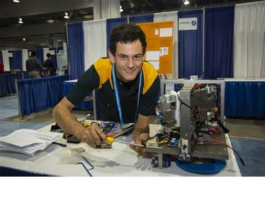 Aussie 19-year-old takes Intel prize for building drone