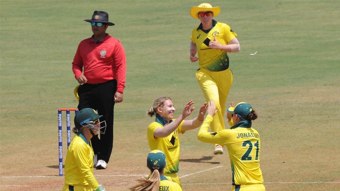Australia&#8217;s brilliant bowling effort crushes England