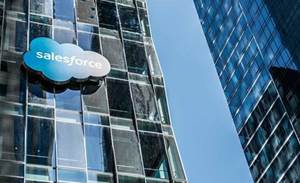 Telstra expands its use of Salesforce