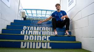 Chelsea sign Portugal international Neto from Wolves