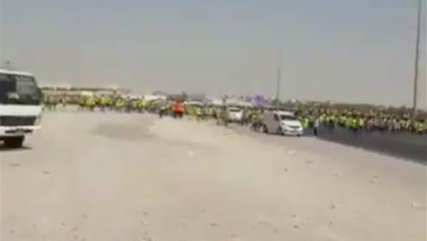 Watch! 2022 World Cup construction workers participate in large protest