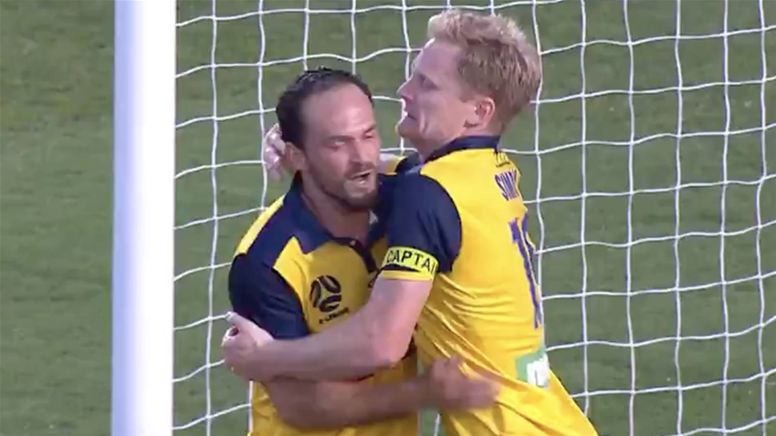 Mariners stay top with great comeback win Mariners stay top with great comeback win
