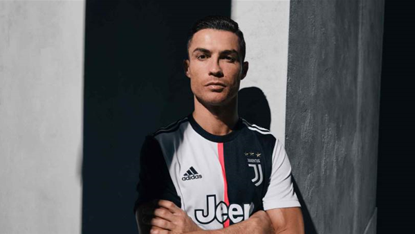 Black and white, but no stripes? Juventus' 2019-20 home kit revealed!