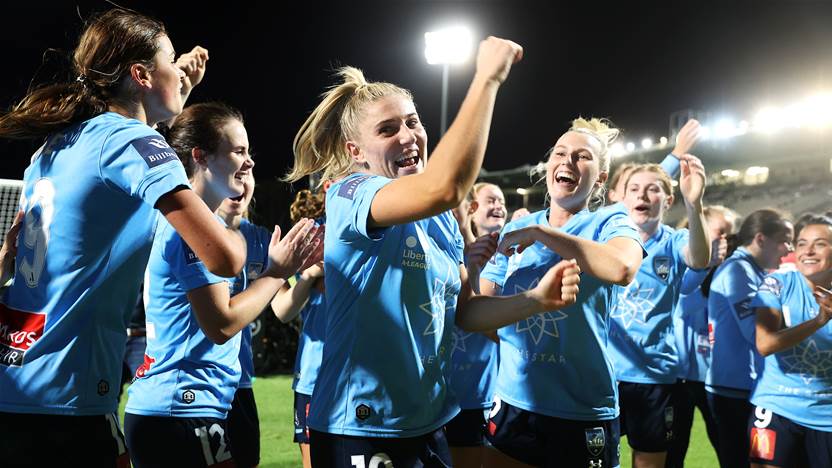 Drama-filled Sydney win books fifth A-League Grand Final spot