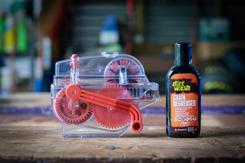 TESTED: Weldtite Dirt Trap Chain Cleaner