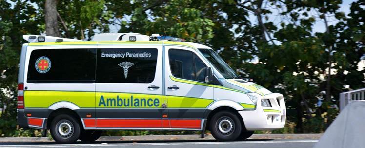 Qld looks to ditch SMS for ambo dispatch