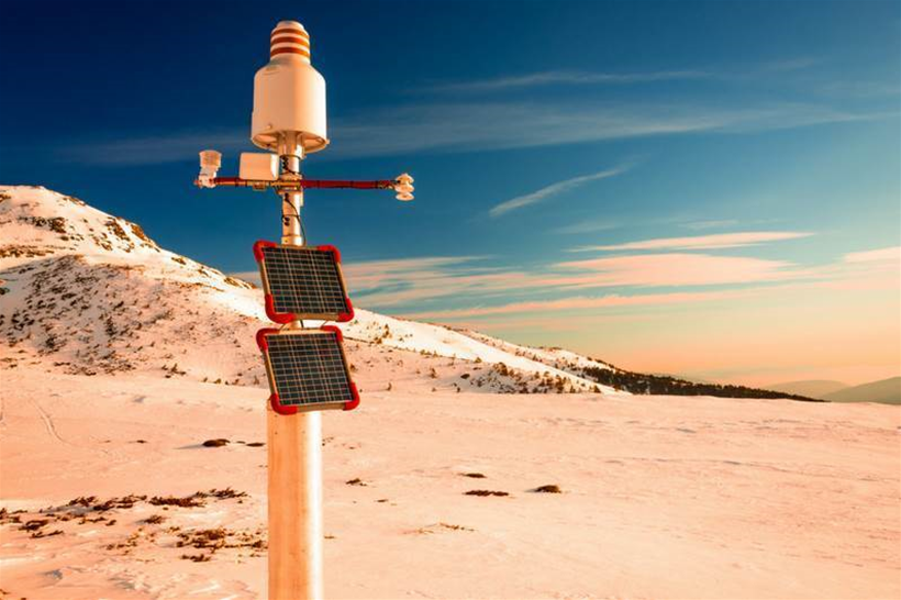Connecting weather stations simply and securely