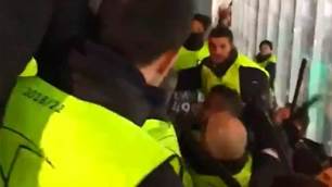 Spurs fans hit with batons by Spanish stewards