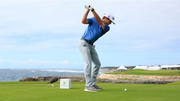 Martin finishes hot to take Corales Puntacana lead