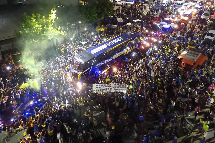 Watch! Boca fans send their team off to Spain in style Watch! Boca fans send their team off to Spain in style