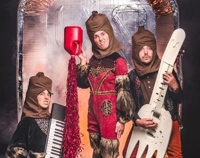 get to know the burnt sausages, melbourne's premier bbq-themed band