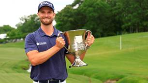 Scott fifth as Clark claims maiden PGA Tour win
