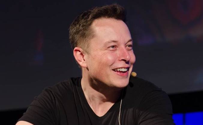 Musk's lawyers call tweet in SEC's contempt bid 'not material'