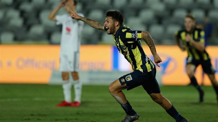Mariners fire De Silva bullet to fell Phoenix Mariners fire De Silva bullet to fell Phoenix