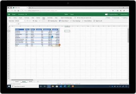 Excel tricks: sort data without messing up others&#8217; view