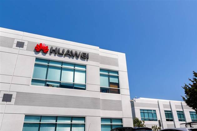 Speedy removal of Huawei equipment would cost UK, telcos say