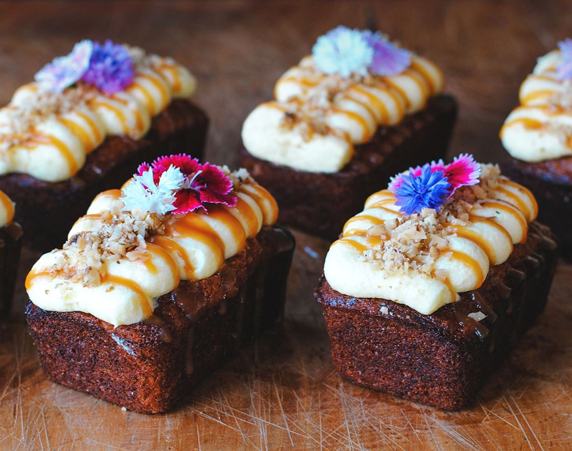 mini hummingbird loaves with cream cheese icing and salted caramel sauce mini hummingbird loaves with cream cheese icing and salted caramel sauce