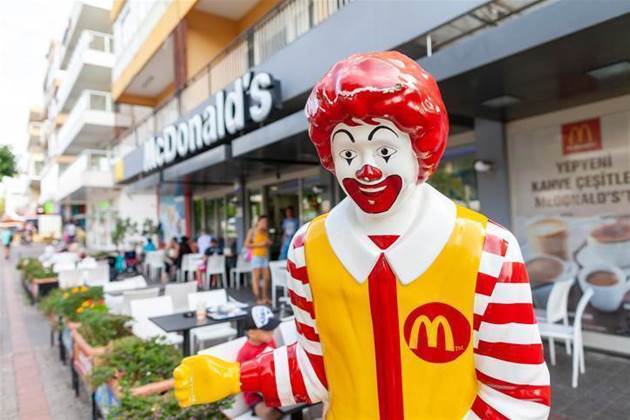 McDonalds tells customers to show ID as card fraud bites… again