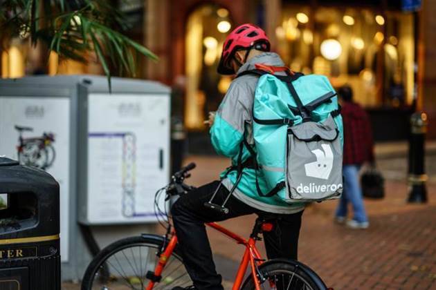 Amazon squares up to Uber with backing for UK food app Deliveroo