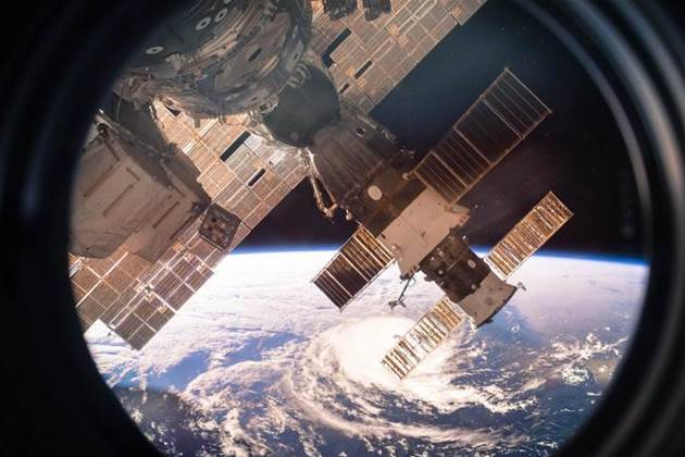 SpaceX to bring astronauts to short-handed Space Station for longer stay