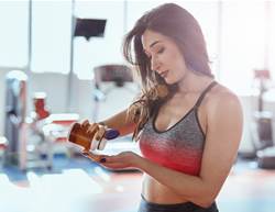 Stop Sipping Pre-Workout at This Time of Day, Say Experts