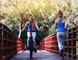 Walk or Ride: Which Really Burns Fat More?