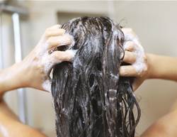 Oily Roots, Dry Ends? Here’s the Wash Schedule That Fixes Both