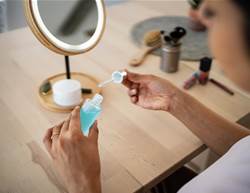 Retinol vs Bakuchiol: Which One Actually Delivers Results