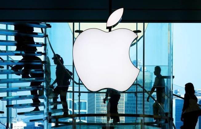 Developers sue Apple over App Store practices