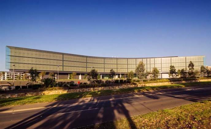 Fed govt, banks hand out free mainframe degrees