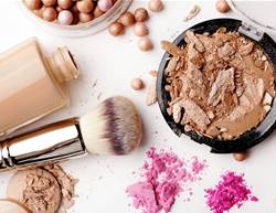 5 Bad Makeup Habits Putting Aussies’ Eye Health At Risk