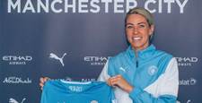 Alanna Kennedy stars after late derby call for Man City