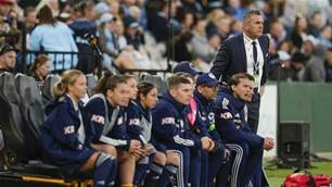 Victory beat Canberra, Adelaide stun Phoenix in ALW