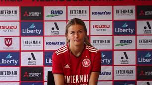 Wanderers lock in ALW star striker Sophie Harding