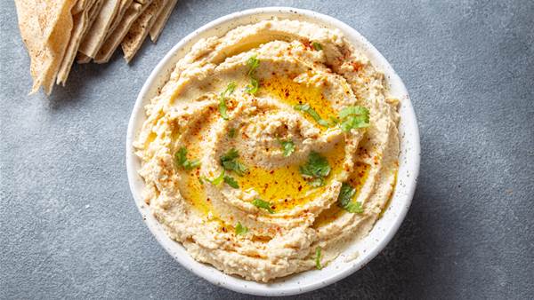 Is Hummus Healthy? Here&#8217;s What Dietitians Have to Say