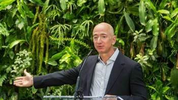 Amazon chief Bezos cashes in US$1.8 billion of share pile