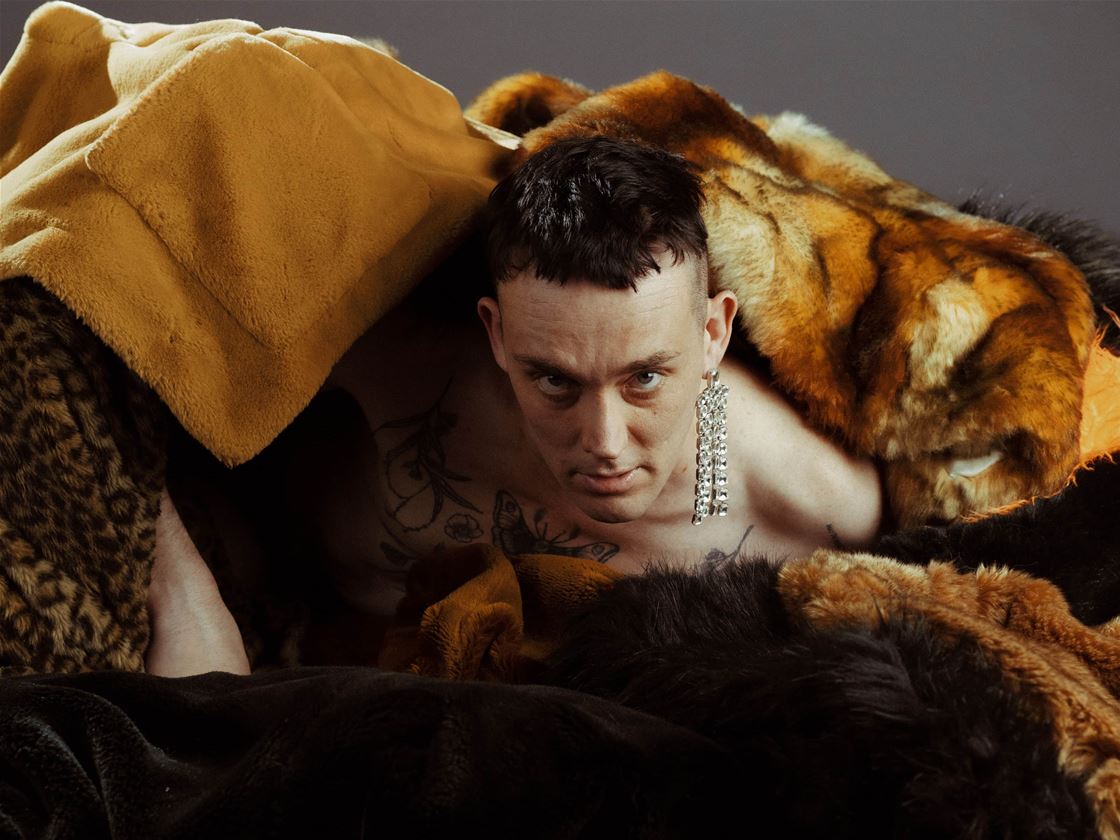 a chinwag with performer jessi ryan on their new comedy show, "functional bottom" a chinwag with performer jessi ryan on their new comedy show, "functional bottom"