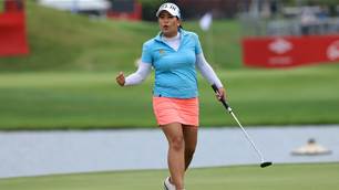 Defending champions tie for LPGA lead
