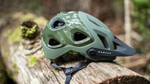 TESTED: Oakley DRT5 MIPS Trail helmet