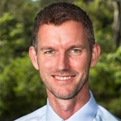 Qld premier bans ministers from private email accounts