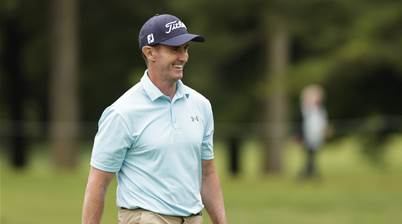 Aussie Hensby shares senior major lead