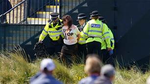 Horschel helps police thwart Open environmental protesters