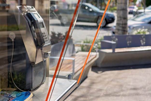 1800 Reverse finally hangs up on collect calls business